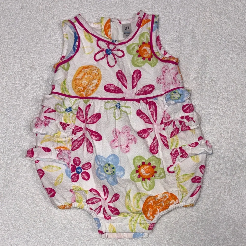 GAP White Baby Bubble Romper Sunsuit multi color Floral Print ruffles 6/12m